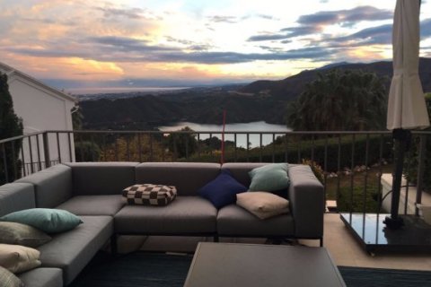 3 bedrooms House in Marbella, Spain No. 25518