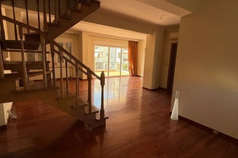 3 bedrooms Maisonette in Voula, Greece No. 116821 5