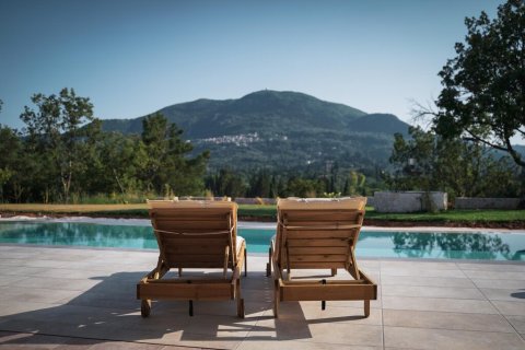 3 bedrooms Villa in Corfu, Greece No. 107952 3