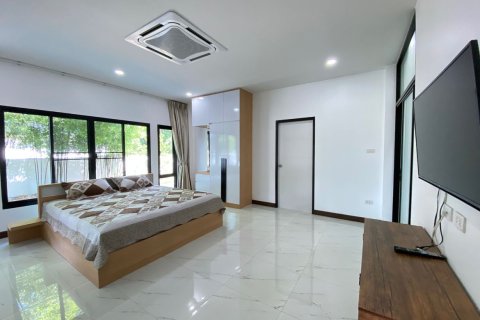 5 bedrooms House in Chiang Mai, Thailand No. 2553 3