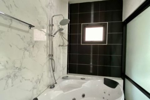 5 bedrooms House in Chiang Mai, Thailand No. 2553 22