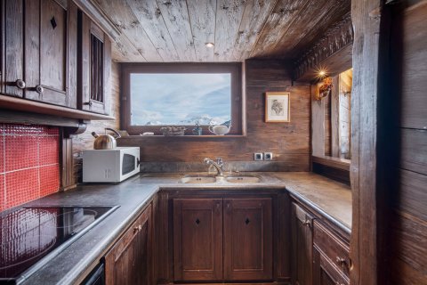 2 bedrooms Apartment in Courchevel, France No. 99730 4