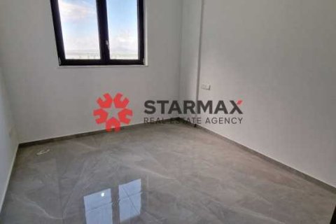 2 bedrooms Apartment in Larnaca, Cyprus No. 82833 6