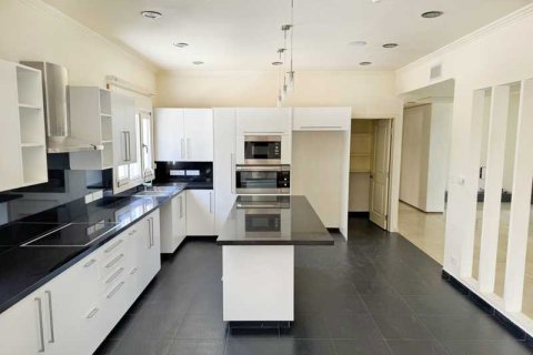 5 chambres House à Strovolos, Cyprus No. 31149 2