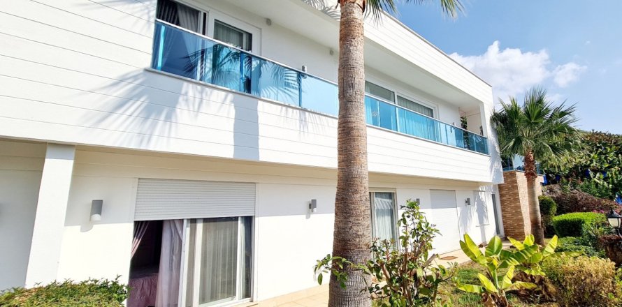 4 bedrooms Villa in Alanya, Turkey No. 113970