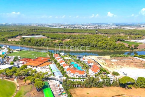 4 bedrooms Villa in Serik, Turkey No. 122591