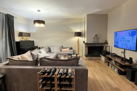 3 bedrooms Apartment in Piraeus, Greece No. 108784 6