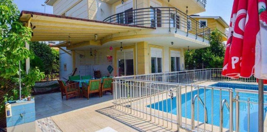 Вилла с 5 комнатами в Конаклы, Турция №92720