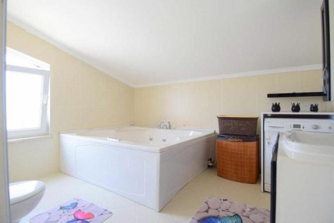 5 rooms Villa in Nong Ha, Vietnam No. 92720 10