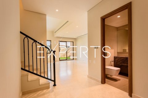 3 bedrooms Villa in Al Mearag City, Vietnam No. 83060 3