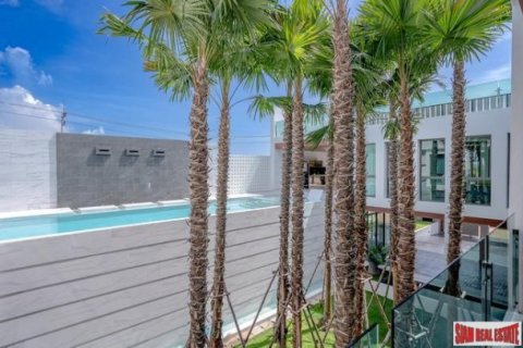 6 bedrooms Villa in Pattaya, Thailand No. 96611 14