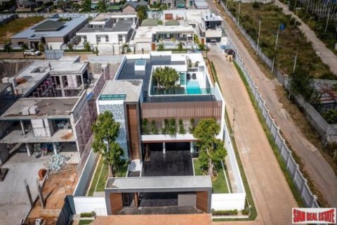 6 bedrooms Villa in Pattaya, Thailand No. 96611 30