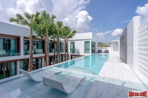 6 bedrooms Villa in Pattaya, Thailand No. 96611 1