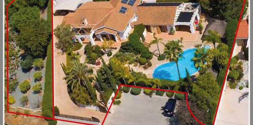 4 bedrooms House in Pyrgos, Cyprus No. 30906