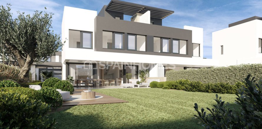 3 dormitorios Villa en Estepona, Spain No. 25698