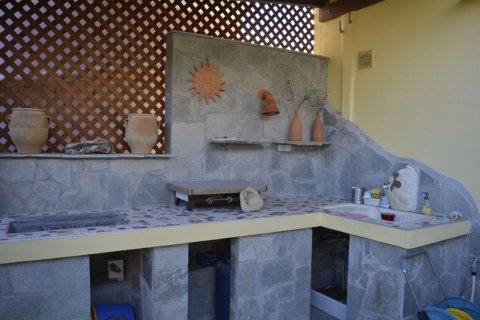 5 bedrooms House in Chania, Greece No. 83401 2