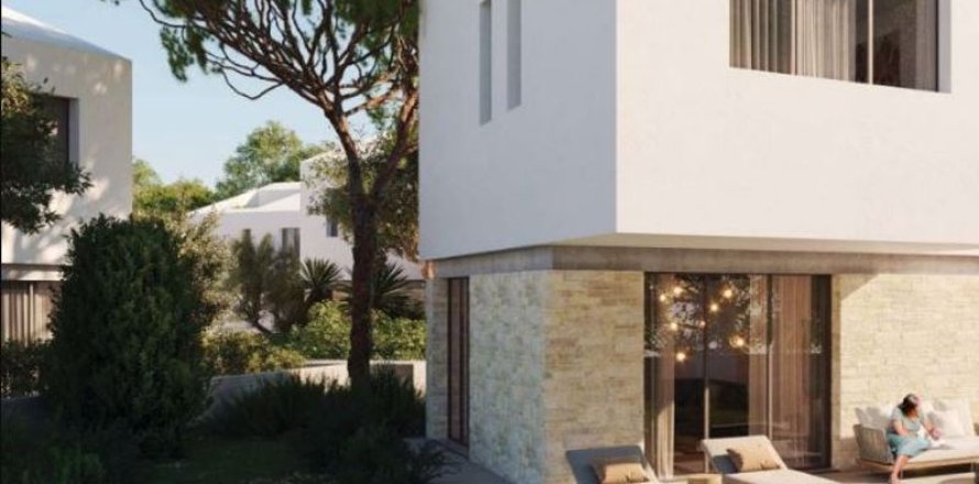 4 bedrooms Villa in Oroklini, Cyprus No. 76666