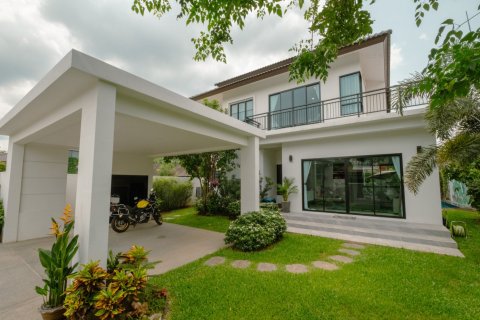 4 bedrooms House in Chiang Mai, Thailand No. 97778 1