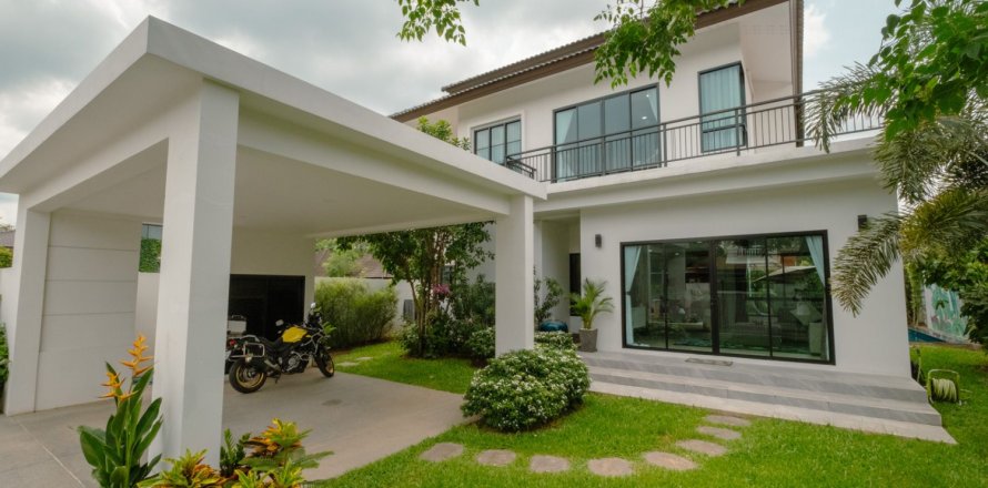 4 bedrooms House in Chiang Mai, Thailand No. 97778