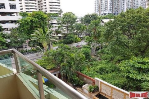 2 bedrooms Apartment in Bangkok, Thailand No. 96823 27