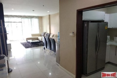 2 bedrooms Apartment in Bangkok, Thailand No. 96823 6
