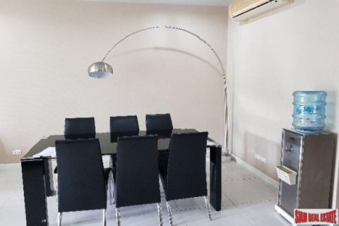 2 bedrooms Apartment in Bangkok, Thailand No. 96823 7