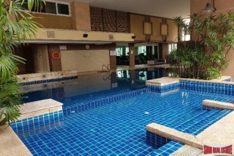 2 bedrooms Apartment in Bangkok, Thailand No. 96823 24