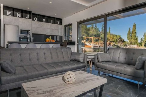 2 bedrooms House in Zakynthos, Greece No. 24722 8