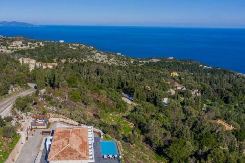 2 bedrooms House in Zakynthos, Greece No. 24722 2