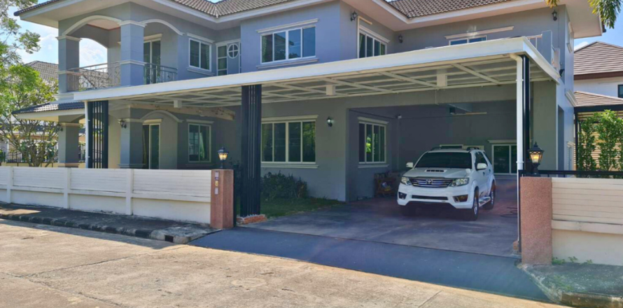 4 bedrooms House in Chiang Mai, Thailand No. 97893