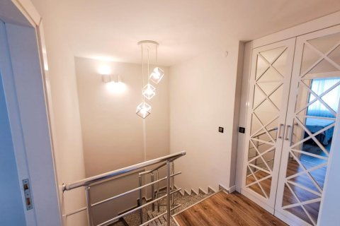 5 rooms Apartment in Tri Phuong, Vietnam No. 21170 16