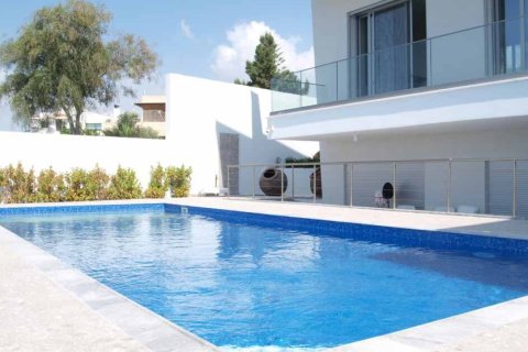 3 bedrooms Villa in Limassol, Cyprus No. 106515 8