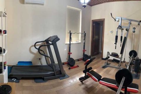 4 bedrooms Villa in Episkopi, Cyprus No. 82686 9