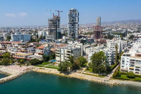 3 dormitorios Apartment en Limassol, Cyprus No. 106933