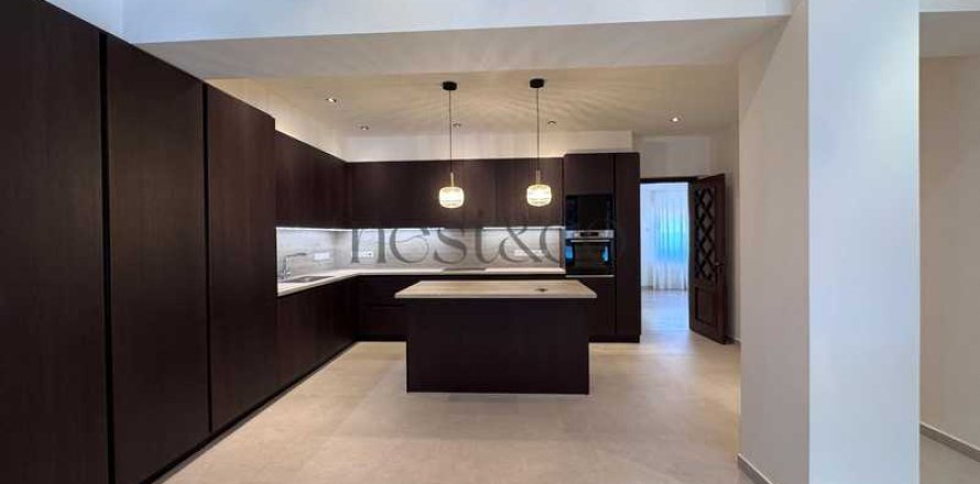 5 chambres House à Agios Georgios, Cyprus No. 100591