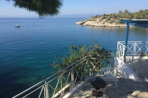 3 bedrooms House in Megara, Greece No. 58171 1