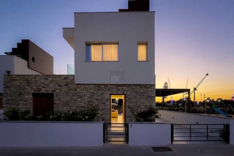 4 bedrooms House in Ayia Napa, Cyprus No. 62694 3