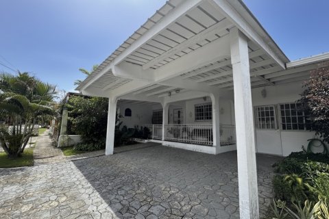 3 bedrooms House in Panama City, Panama No. 112920 2