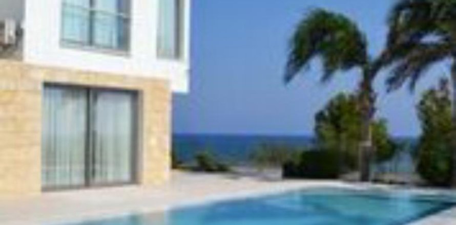 3 bedrooms Villa in Larnaca, Cyprus No. 105943