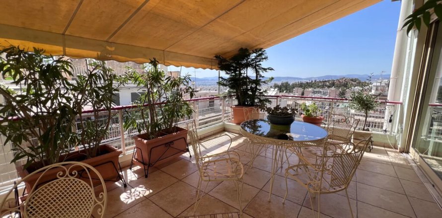 4 bedrooms Apartment in Athens, Greece No. 113801