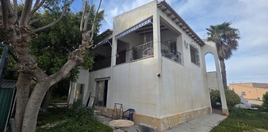 6 bedrooms Villa in Calpe, Spain No. 126349