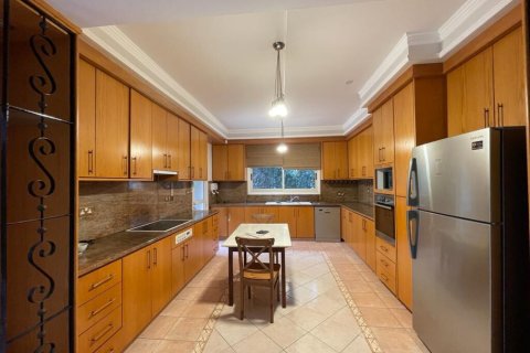 6 rooms Villa in Limassol, Cyprus No. 107070 4