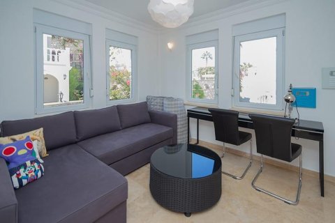 6 rooms Apartment in Nong Ha, Vietnam No. 20634 15