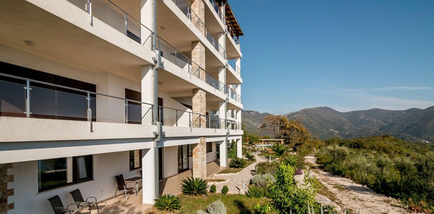 1 bedroom Apartment in Herceg Novi, Montenegro No. 83146