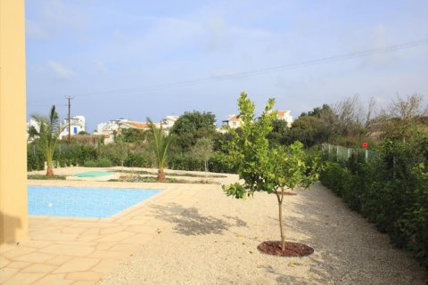 3 bedrooms Villa in Paphos, Cyprus No. 106101 2
