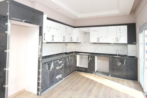 4 bedrooms Apartment in Vu Xa, Vietnam No. 11057 15