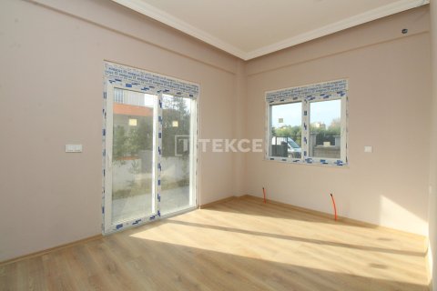 4 bedrooms Apartment in Vu Xa, Vietnam No. 11057 11