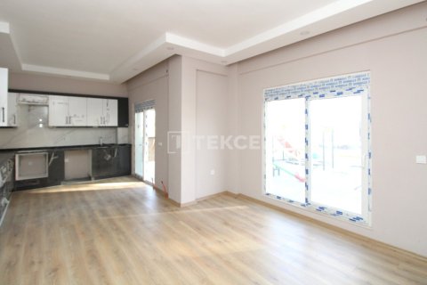 4 bedrooms Apartment in Vu Xa, Vietnam No. 11057 12