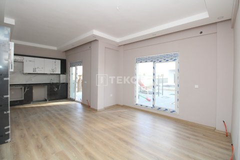 4 bedrooms Apartment in Vu Xa, Vietnam No. 11057 13