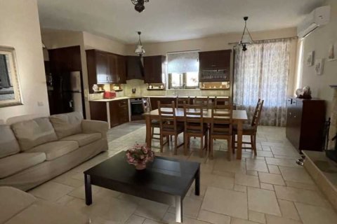 7 bedrooms House in Episkopi, Cyprus No. 30776 6